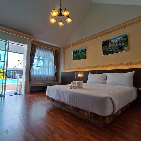 English Resotel : อิงลิช รีโซเทล Nakhon Si Thammarat Extérieur photo